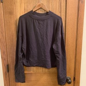 Women’s crewneck sweater